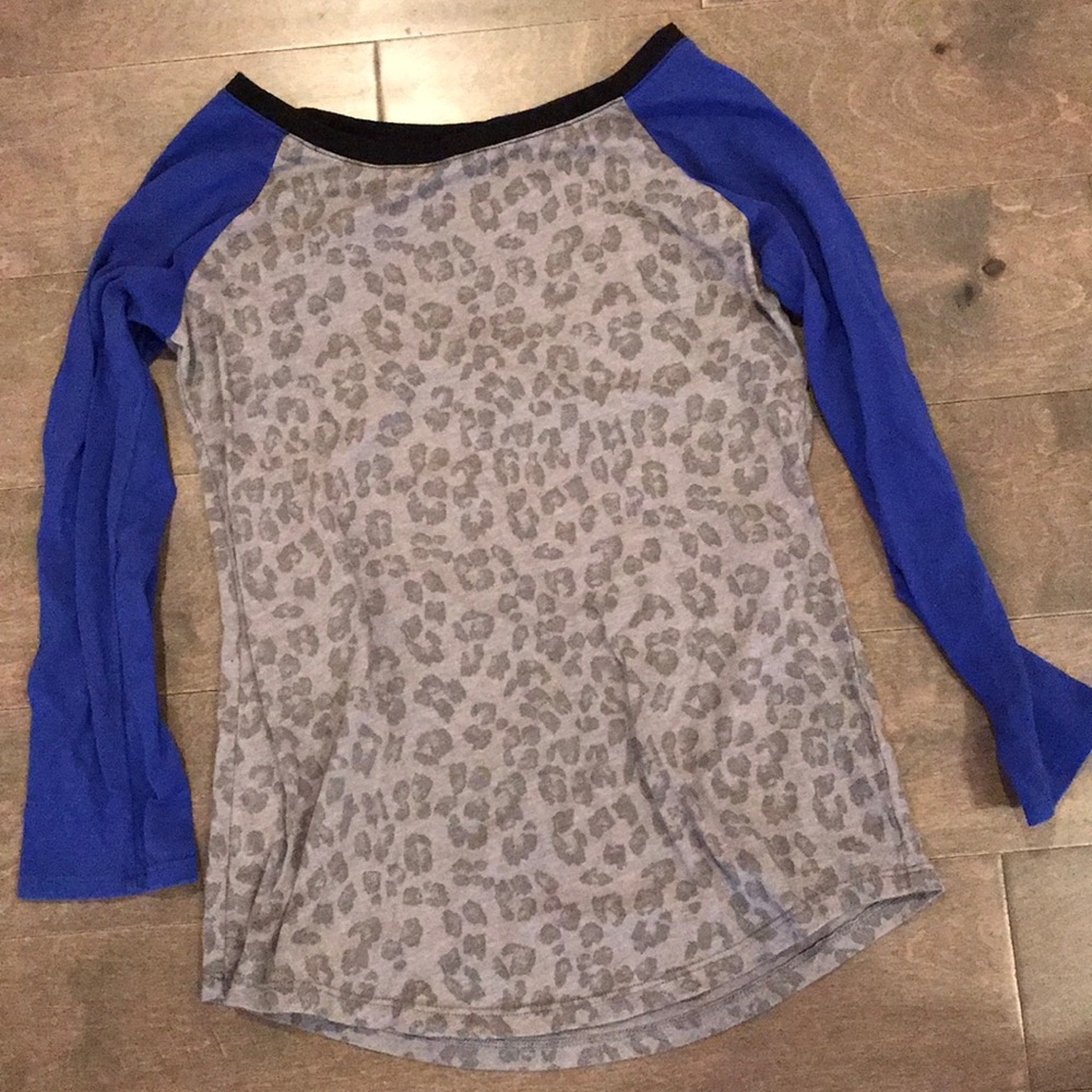 American Eagle tee
